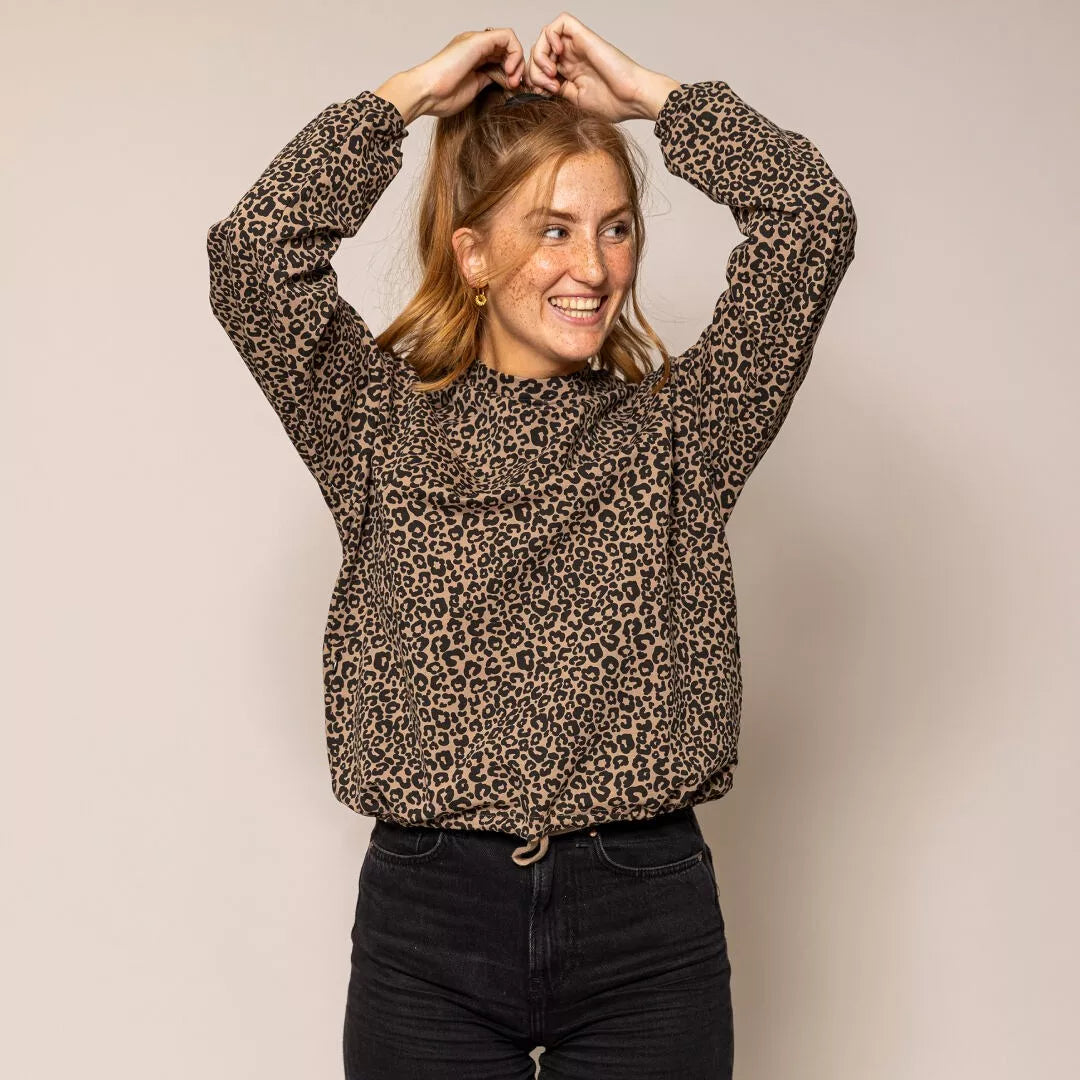Leoprint-Still-Sweater aus Bio-Baumwolle