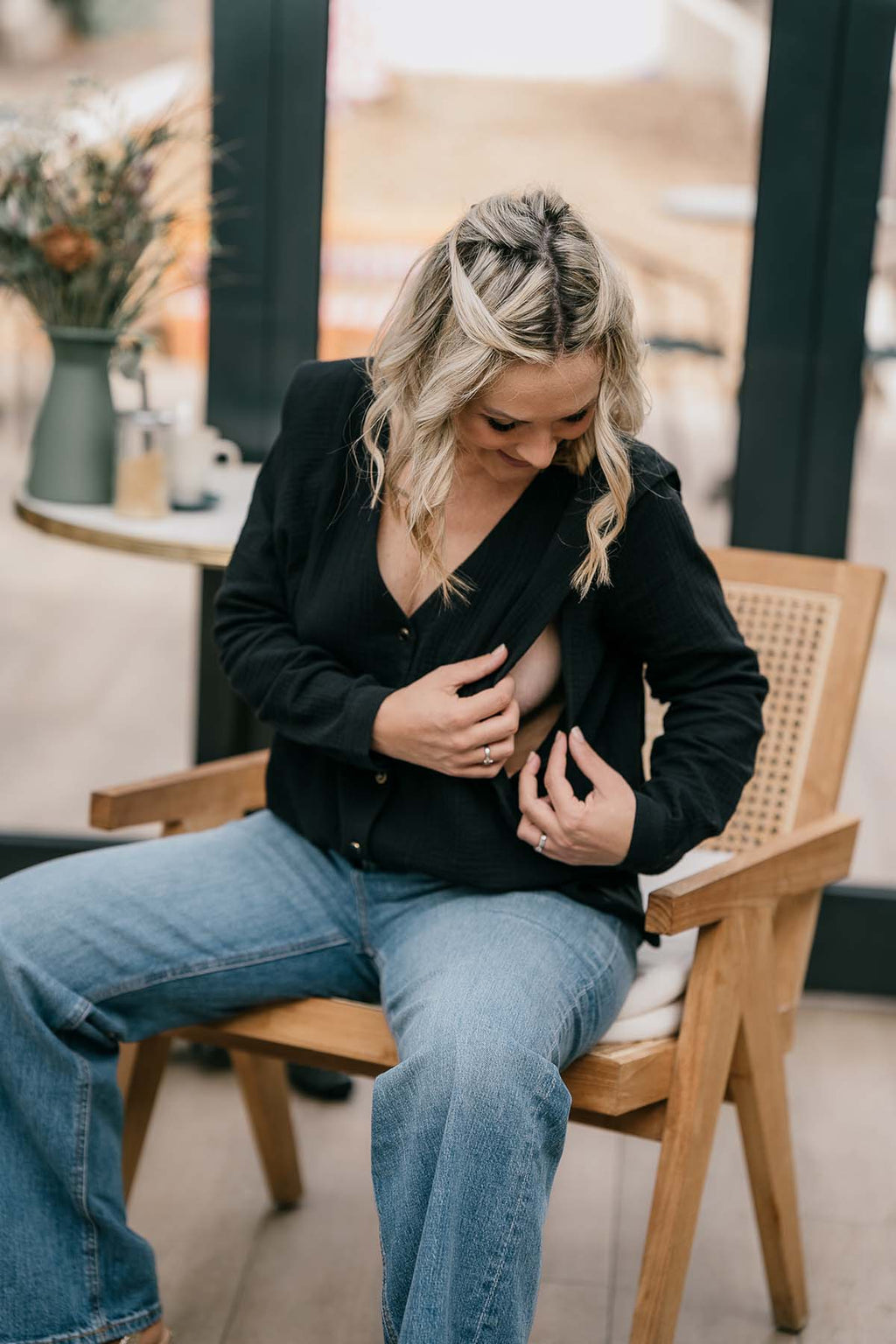 2 x Stillblusen aus Bio-Baumwolle (schwarz & weiß)