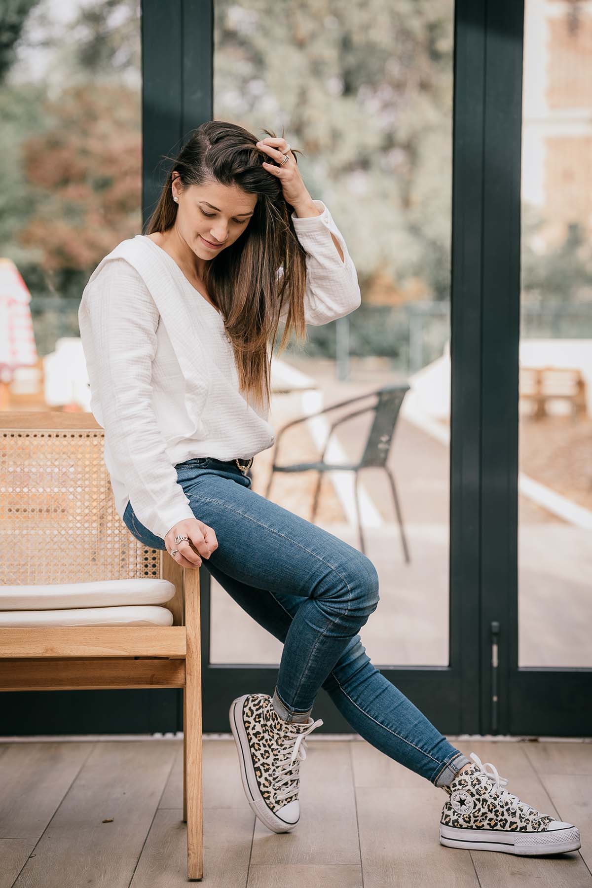 2 x Stillblusen aus Bio-Baumwolle (schwarz & weiß)