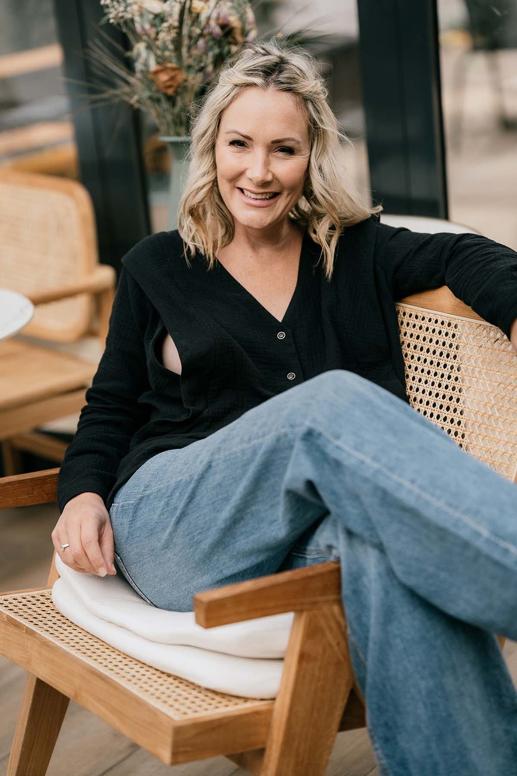 2 x Stillblusen aus Bio-Baumwolle (schwarz & weiß)