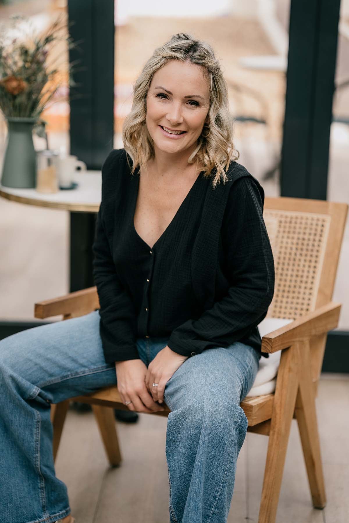 2 x Stillblusen aus Bio-Baumwolle (schwarz & weiß)